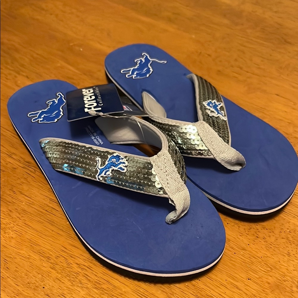 Forever Collectibles Detroit Lions NFL Blue Silver Sequin Flip Flops Women Small